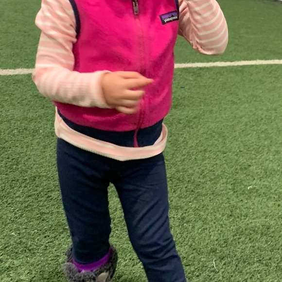 Patagonia Pink Fleece Vest for Kids - Picture 7 of 9